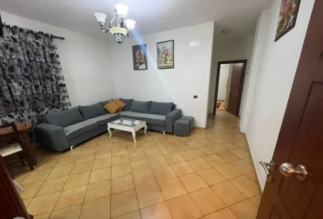 Tirane, jepet me qera Vile 1+1 Kati 2, 68 m² 350 € (5 maji)