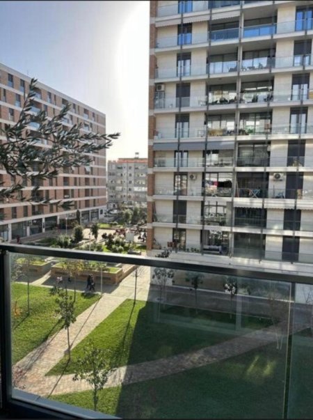 Tirane, jepet me qera apartament 2+1 Kati 2, 106 m² 800 € (Fiori Di Bosko)