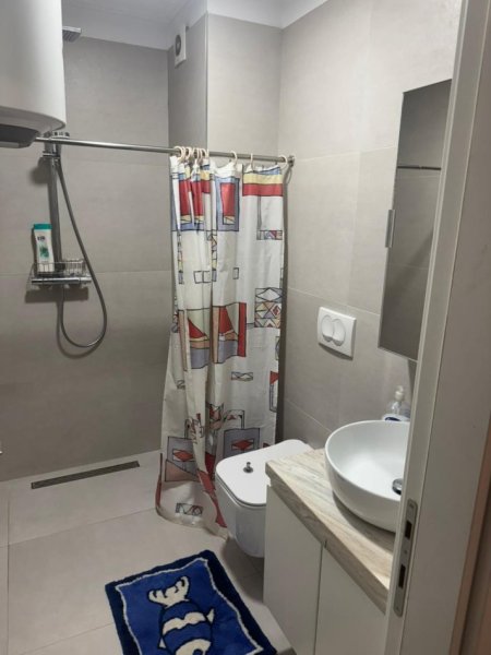 Tirane, jepet me qera apartament 2+1 Kati 2, 106 m² 800 € (Fiori Di Bosko)