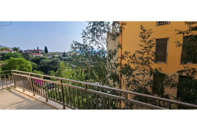 Vlore - Lungomare, jepet me qera garsonier 1+1 , 65 m² 250 € (Rruga Dhimitër Konomi, Vlore)