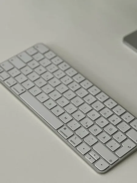 Tirane, shes Apple Apple iMac 24″ 4.5K (M3)