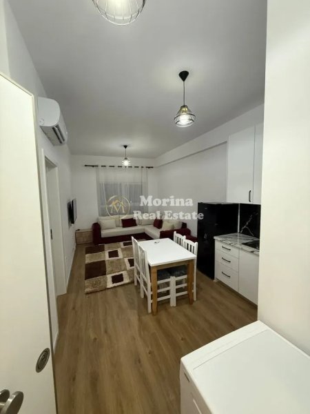 Tirane, jepet me qera apartament 1+1 Kati 1, 70 m² 500 € (Ali Demi)