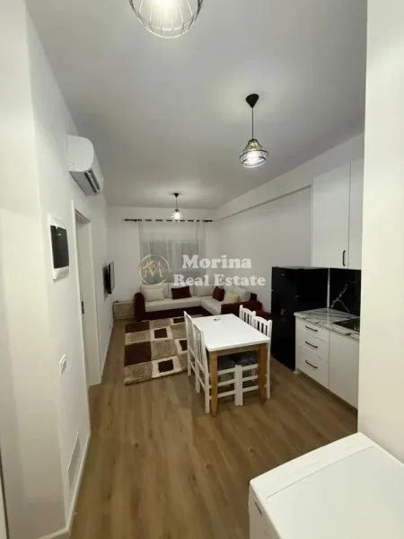 Tirane, jepet me qera apartament 1+1 Kati 1, 70 m² 450 € (Ali Demi)