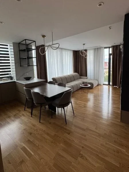 Qera, Apartament 3+1+ 2 POSTE PARKIMI, Lake View Residence