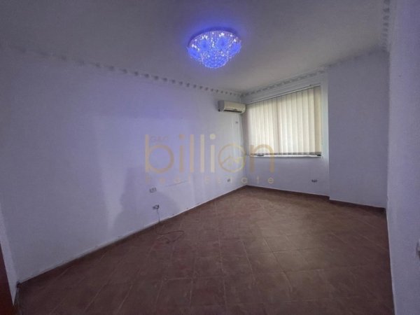 jepet me qera 3+1 , 148 m² 1.250 € (ish ekspozita)