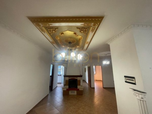 jepet me qera 3+1 , 148 m² 1.250 € (ish ekspozita)