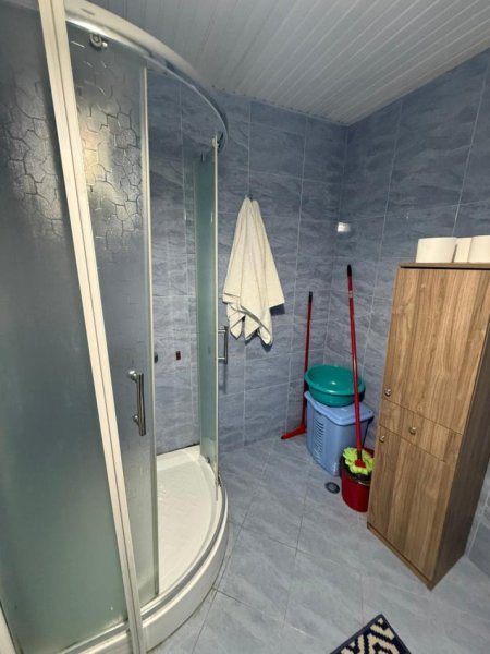 Tirane, jepet me qera apartament 2+1 Kati 5, 100 m² 850 € (Blloku)