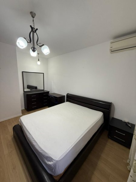 Tirane, jepet me qera apartament 2+1 Kati 5, 100 m² 850 € (Blloku)