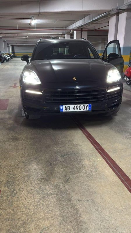 Tirane, shitet makine Porsche Cayenne Benzin, e zeze automatik Klima 125.000 km