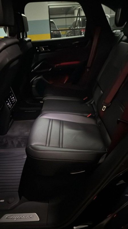 Tirane, shitet makine Porsche Cayenne Benzin, e zeze automatik Klima 125.000 km