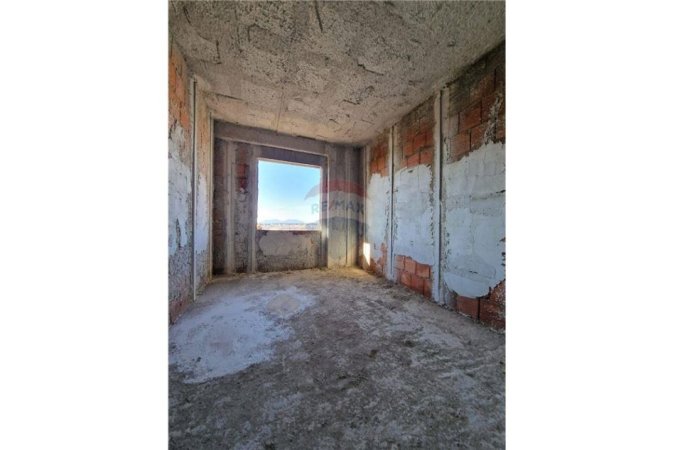 Vlore, shitet apartament 1+1 Kati 9, 71 m² 