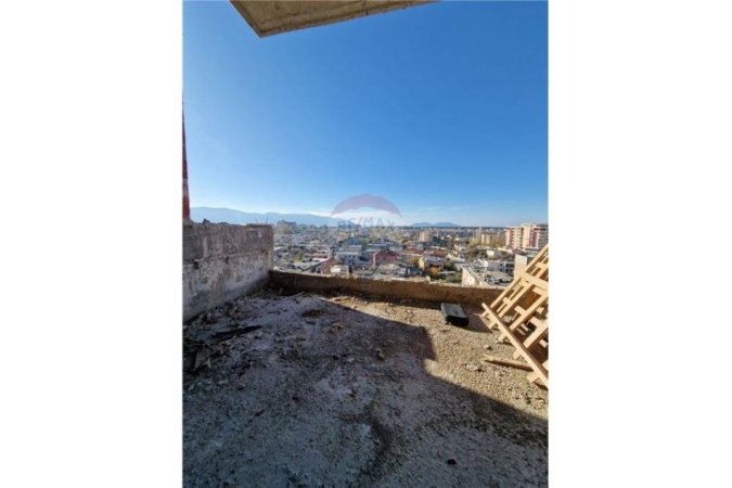 Vlore, shitet apartament 1+1 Kati 9, 71 m² 