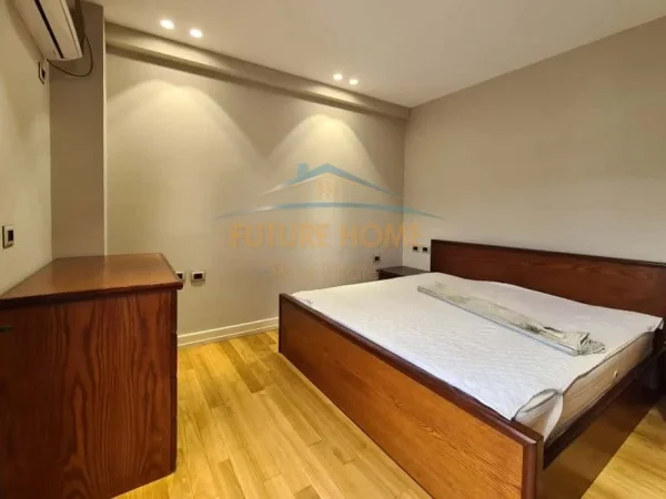 Qera,Apartament 2+1+post parkimi tek Liceu Artistik!