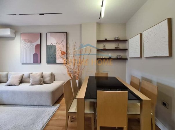 Qera,Apartament 2+1+post parkimi tek Liceu Artistik!