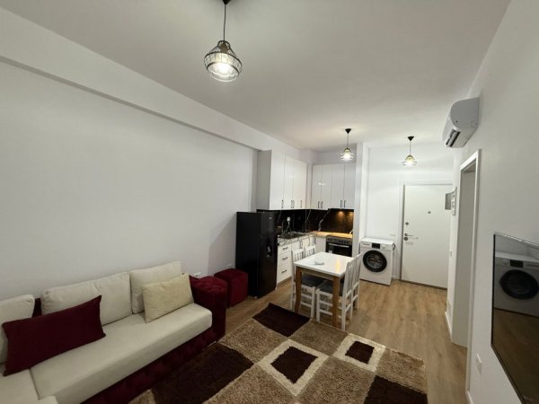 Tirane, jepet me qera apartament 1+1+Ballkon Kati 1, 60 m² 500 € (ALI DEMI)