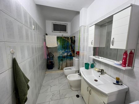 Tirane, shitet apartament 2+1 Kati 2, 89 m² 145.000 € 