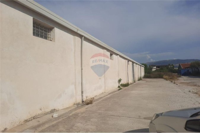 Vlore, shitet magazine , 743 m² 210.000 € (Vlore Rruga e Re, Vlorë)