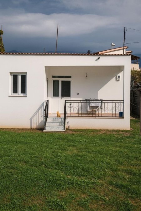 Tirane, jepet me qera shtepi 2+1 Kati 0, 100 m² 500 € (SAUK)