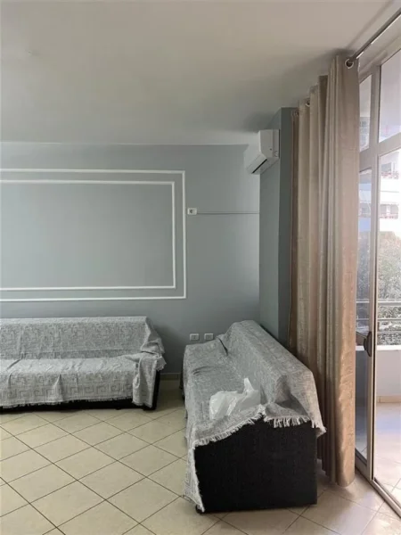 Tirane, jepet me qera apartament 1+1+Ballkon Kati 1, 70 m² 420 € (ASTIR)