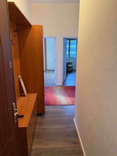 Tirane, jepet me qera ambjent biznesi Kati 0, 72 m² 1.200 € (RRUGA E DIBRES)