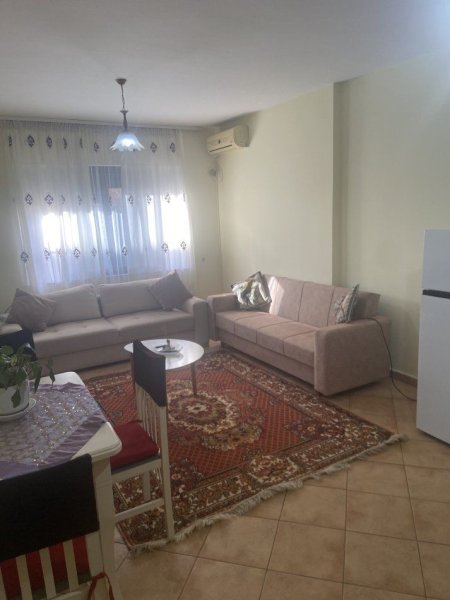 Tirane, jepet me qera apartament 1+1+Ballkon Kati 2, 60 m² 500 € (SELVIA)