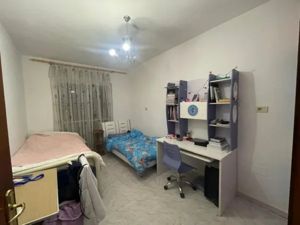 Tirane, shitet apartament 2+1 Kati 4, 91 m² 140.000 € (RRUGA E DIBRES)