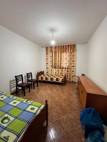 Tirane, shitet shtepi 2 Katshe , 450 m² (Rruga Sabaudin Gabrani)