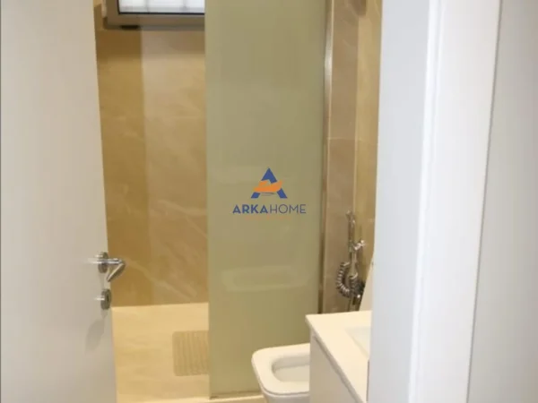 Tirane, shitet ambjent biznesi Kati 0, 74 m² 50.000 € (RRUGA MUHAMED GJOLLESHA)