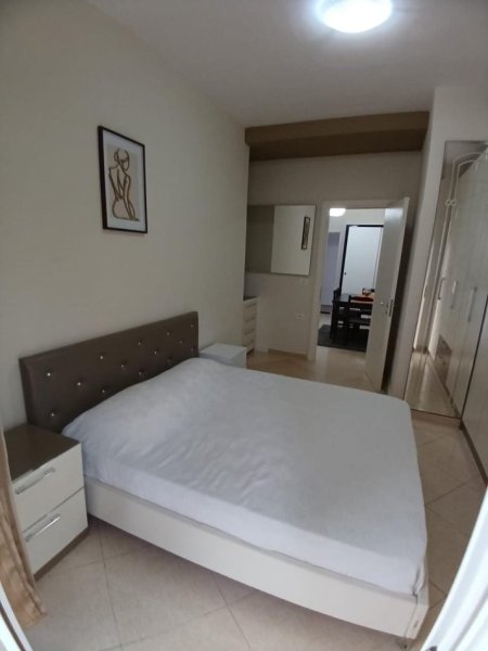 Tirane, jepet me qera apartament 1+1+Aneks+Ballkon Kati 3, 74 m² 380 € (Rruga Muhamed Deliu, Freks.)