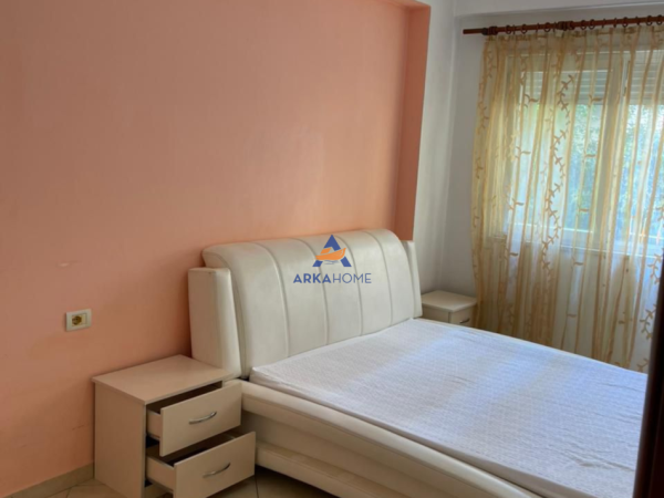 Tirane, jepet me qera apartament 1+1+Ballkon Kati 2, 60 m² 417 € (KODRA E DIELLIT)