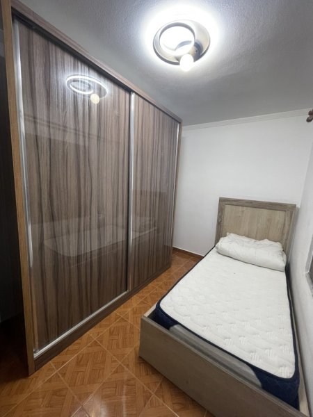 Tirane, jepet me qera apartament 2+1+Ballkon Kati 2, 85 m² 440 € (Rruga Riza Kodheli ,Venue Club)
