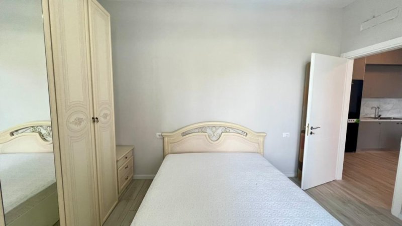 Me Qera: 1+1📍Ne Zemer te Komunes (Perball Kika 2) - 70.000 Lek - S.75m² - 100% e Re & Pallat 2025✨️