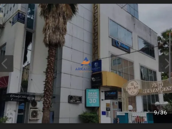 Tirane, jap me qera ambjent biznesi Kati 0, 36 m² 700 €