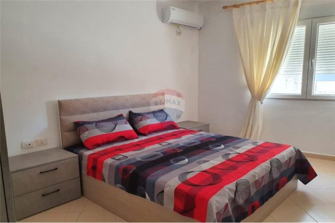 Vlore, jepet me qera apartament 2+1+Ballkon Kati 3, 102 m² 350 € (Blv. Ismail Qemali,Conad, Vlore)
