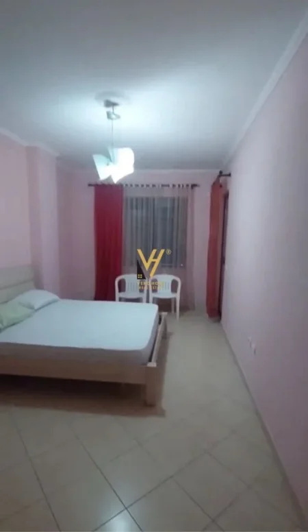 Tirane, jepet me qera apartament 2+1+Ballkon Kati 8, 85 m² 500 € (ASTIR)