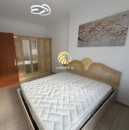 Tirane, jepet me qera apartament 2+1+Ballkon , 75 m² 450 € 