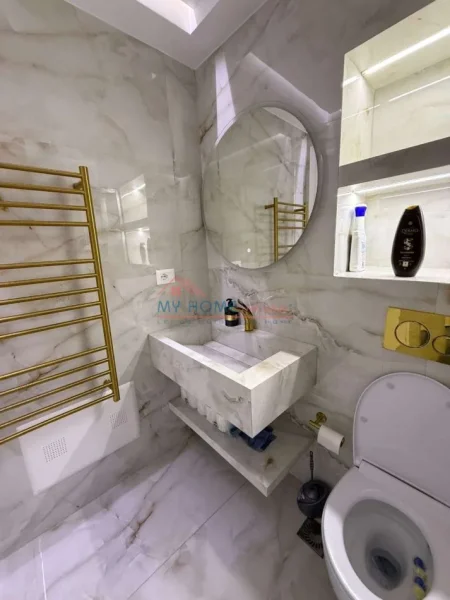 Tirane, jepet me qera garsonier 1+1 Kati 1, 40 m² 570 € 