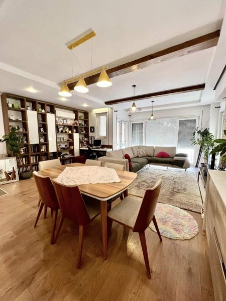 Tirane, shitet apartament 2+1 140 m² 225.000 Euro (Rezidenca Kodra e Diellit 1)