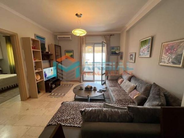 Lungomare, shitet apartament 2+1+BLK Kati 3, 82 m² 1.500 Euro/m2 (Rruga Dhimiter Konomi)