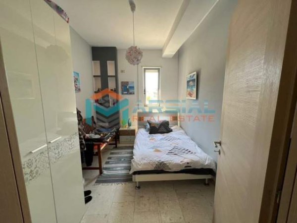 Lungomare, shitet apartament 2+1+BLK Kati 3, 82 m² 1.500 Euro/m2 (Rruga Dhimiter Konomi)