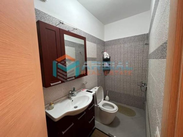 Lungomare, shitet apartament 2+1+BLK Kati 3, 82 m² 1.500 Euro/m2 (Rruga Dhimiter Konomi)