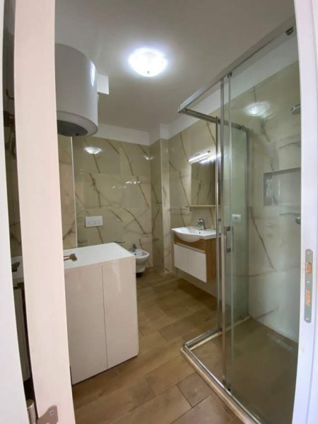 Tirane, jepet me qera apartament 1+1+BLK 62 m² 400 Euro (Fusha e Aviacionit)