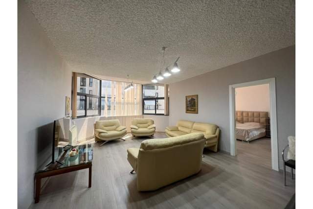 Tirane, jepet me qera apartament Kati 0, 157 m² 800 Euro (Tirana e Re - Rruga e Kosovareve)
