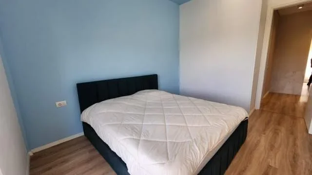 Tirane, jepet me qera apartament 2+1+2 Kati 1, 107 m² 1.000 Euro (Secret Garden Residence), prane Teg