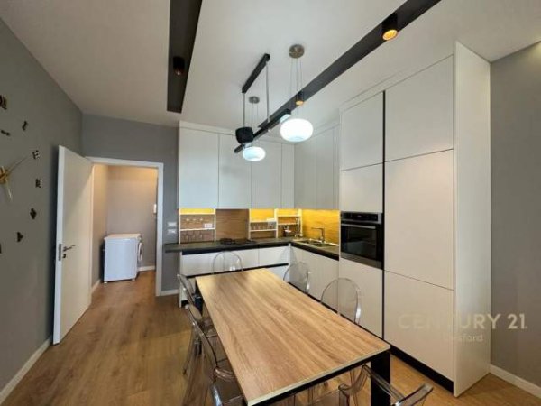 Tirane, jepet me qera apartament Kati 6, 81 m² 500 Euro (Ish Fusha e Aviacionit, Tirana, Albania)