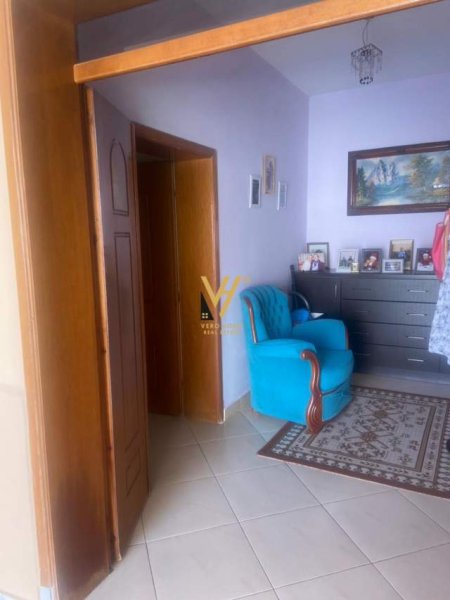 Tirane, shitet apartament 4+1 Kati 0, 248 m² 320.000 Euro (RRUGA NIKO AVRAMI)