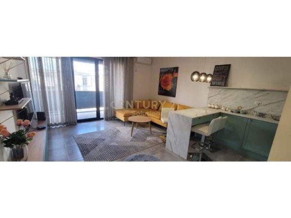 Tirane, jepet me qera apartament 1+1+BLK Kati 6, 73 m² 550 Euro (Rruga Jordan Misja, Ish Stacioni i Trenit)