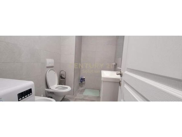 Tirane, jepet me qera apartament 1+1+BLK Kati 6, 73 m² 550 Euro (Rruga Jordan Misja, Ish Stacioni i Trenit)