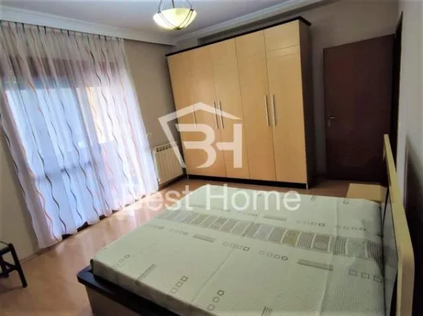 Tirane, jepet me qera apartament 1+1+BLK Kati 10, 70 m² 55.000 Leke (Rruga e Elbasanit)
