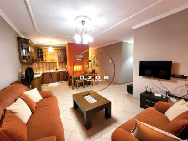 Tirane, jepet me qera apartament 2+1+A+BLK Kati 9, 87 m² 500 Euro (KOMUNA E PARISIT)